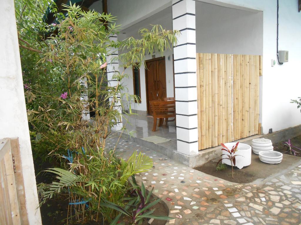 Appartement Sari Laut à Gili Meno Extérieur photo